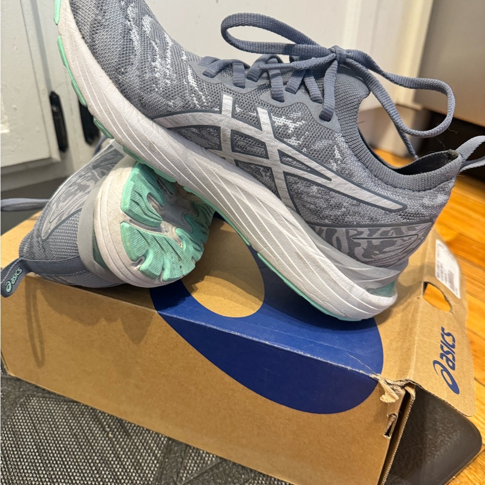 ASICS gel cumulus 23 MK women’s size 8